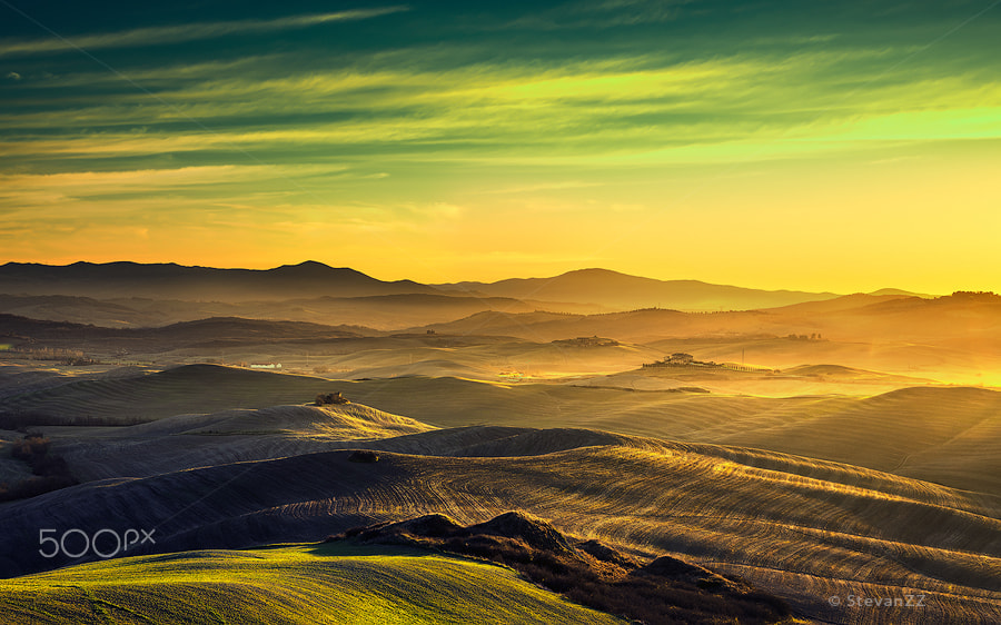 Sony a7R II + Canon EF 24-105mm F4L IS USM sample photo. Tuscany panorama, rolling hills on sunset. photography