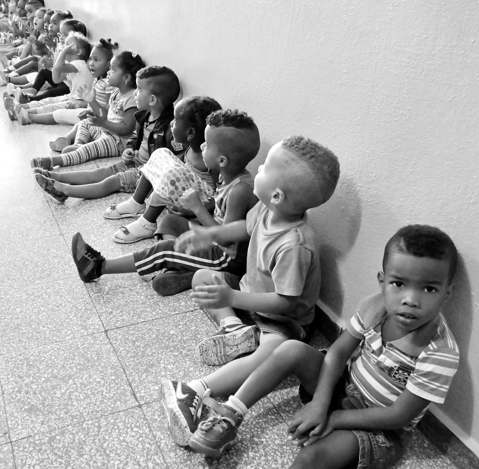 Panasonic Lumix DMC-GX8 sample photo. Children in a cuban center photography
