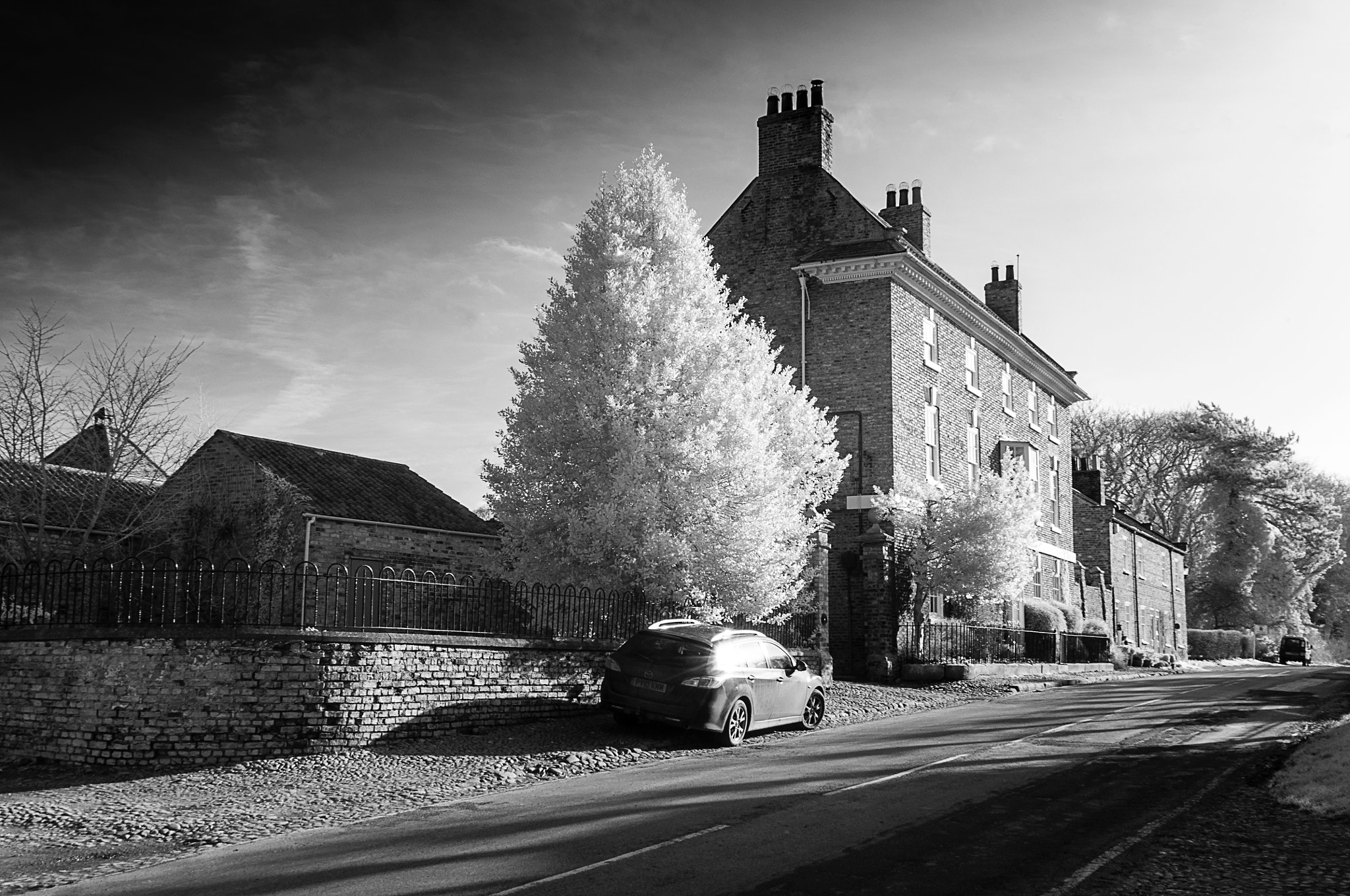 Nikon AF-S Nikkor 24-70mm F2.8G ED sample photo. Helperby farmhouse ii photography
