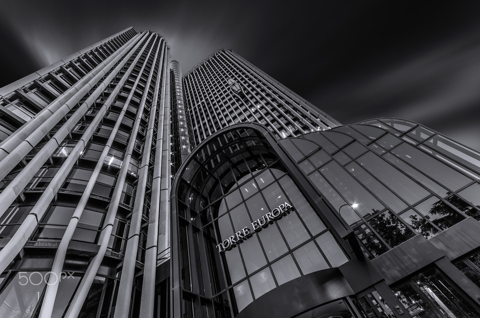 Sigma 10-20mm F4-5.6 EX DC HSM sample photo. Torre europa photography