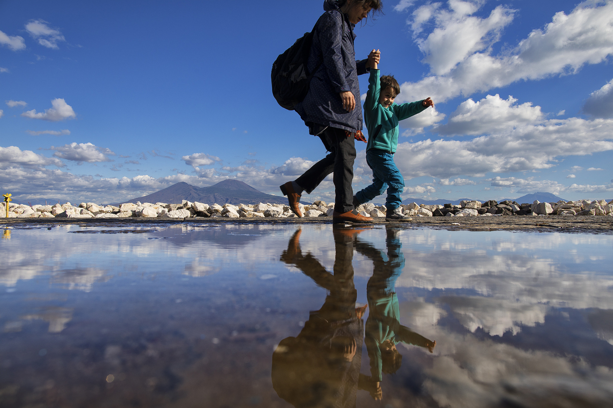 Canon EF 24mm F1.4L II USM sample photo. Storie di amore quotidiano... photography