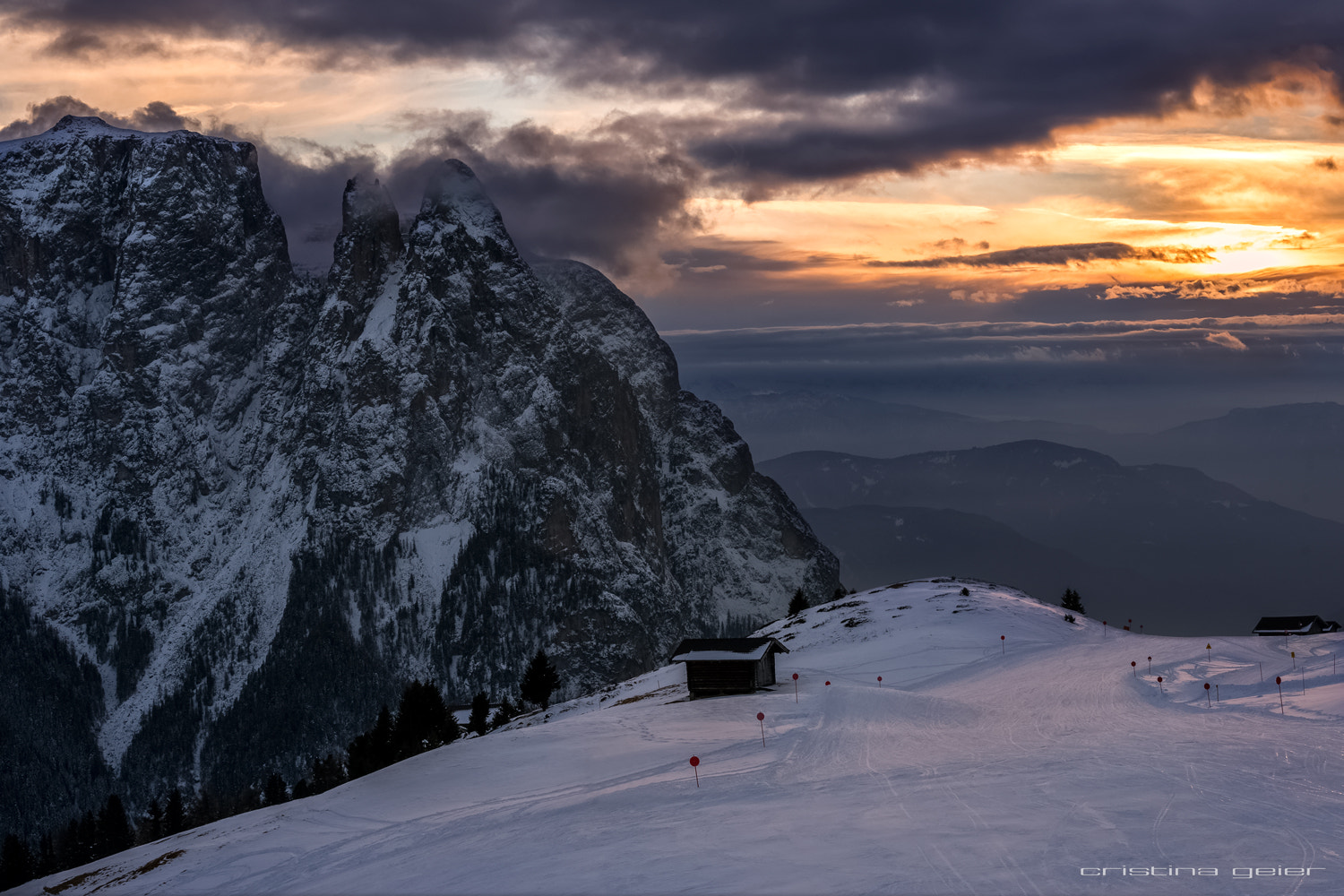 Sony FE 70-200mm F2.8 GM OSS sample photo. Skiing till sunset photography