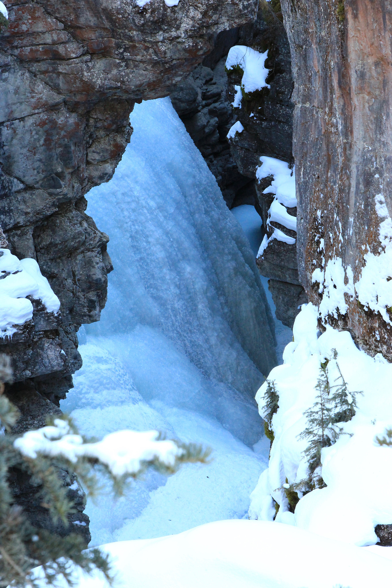 Canon EOS 600D (Rebel EOS T3i / EOS Kiss X5) sample photo. Frozen waterfalls jasper alberta canada photography