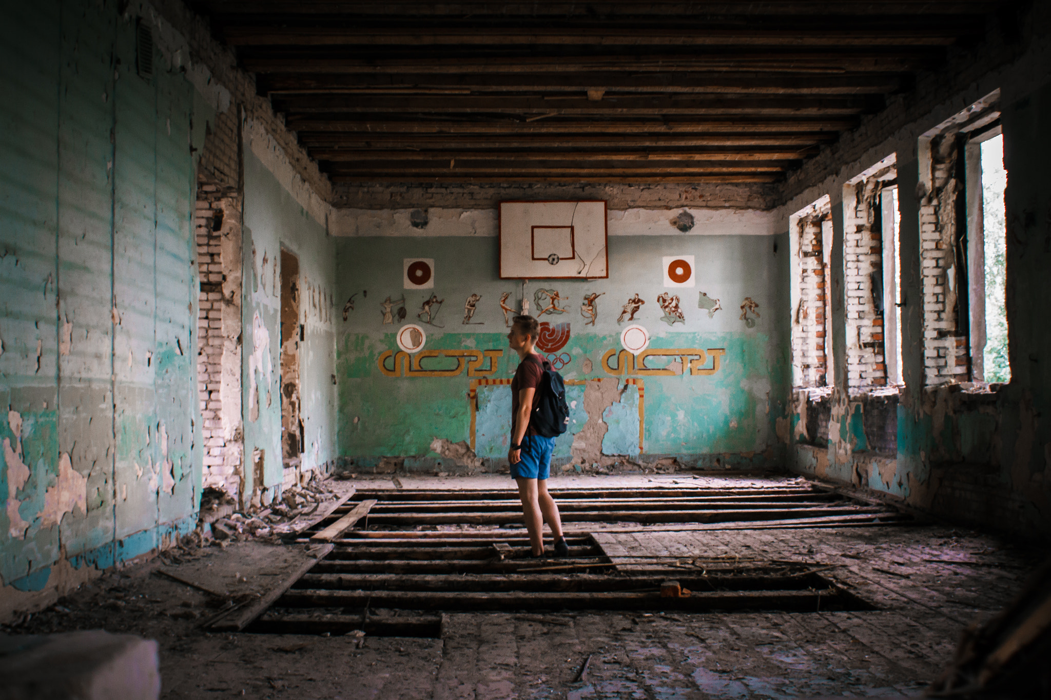 Canon EF 28mm F1.8 USM sample photo. Destroyed the hospital photography