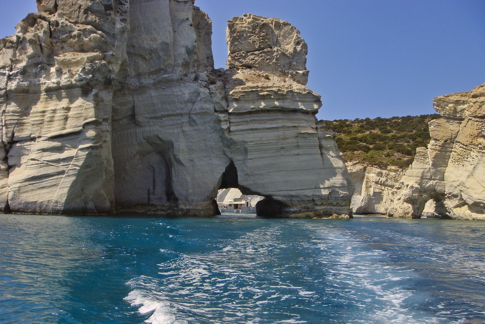 Sony DSC-T200 sample photo. The sea meteora photography