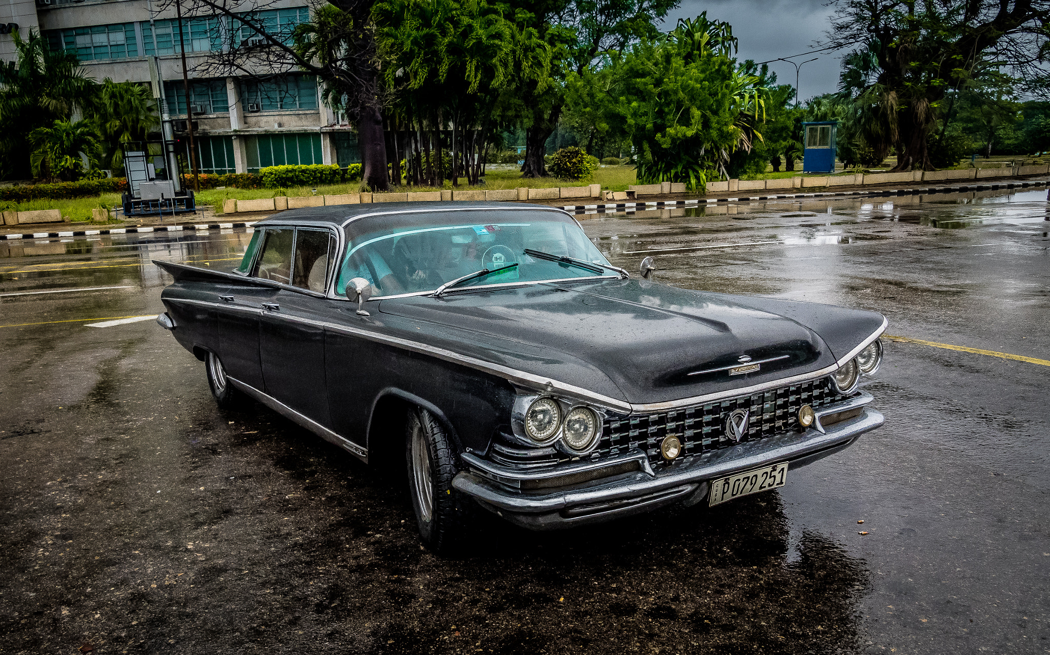 Olympus M.Zuiko Digital ED 7-14mm F2.8 PRO sample photo. Buick in cuba photography