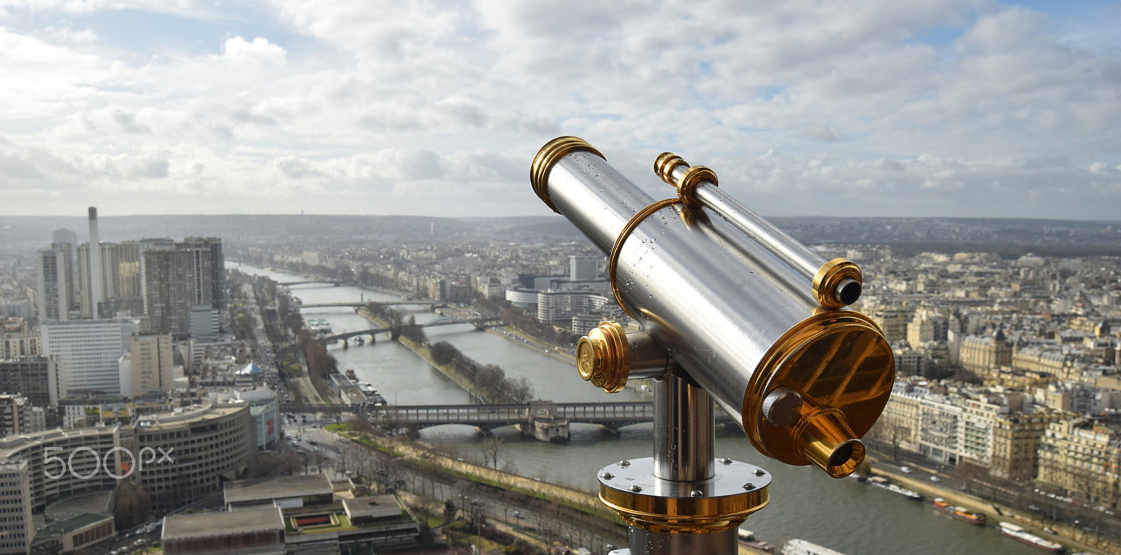 Nikon D5300 + AF-S DX Zoom-Nikkor 18-55mm f/3.5-5.6G ED sample photo. Watching paris from eiffel tower photography