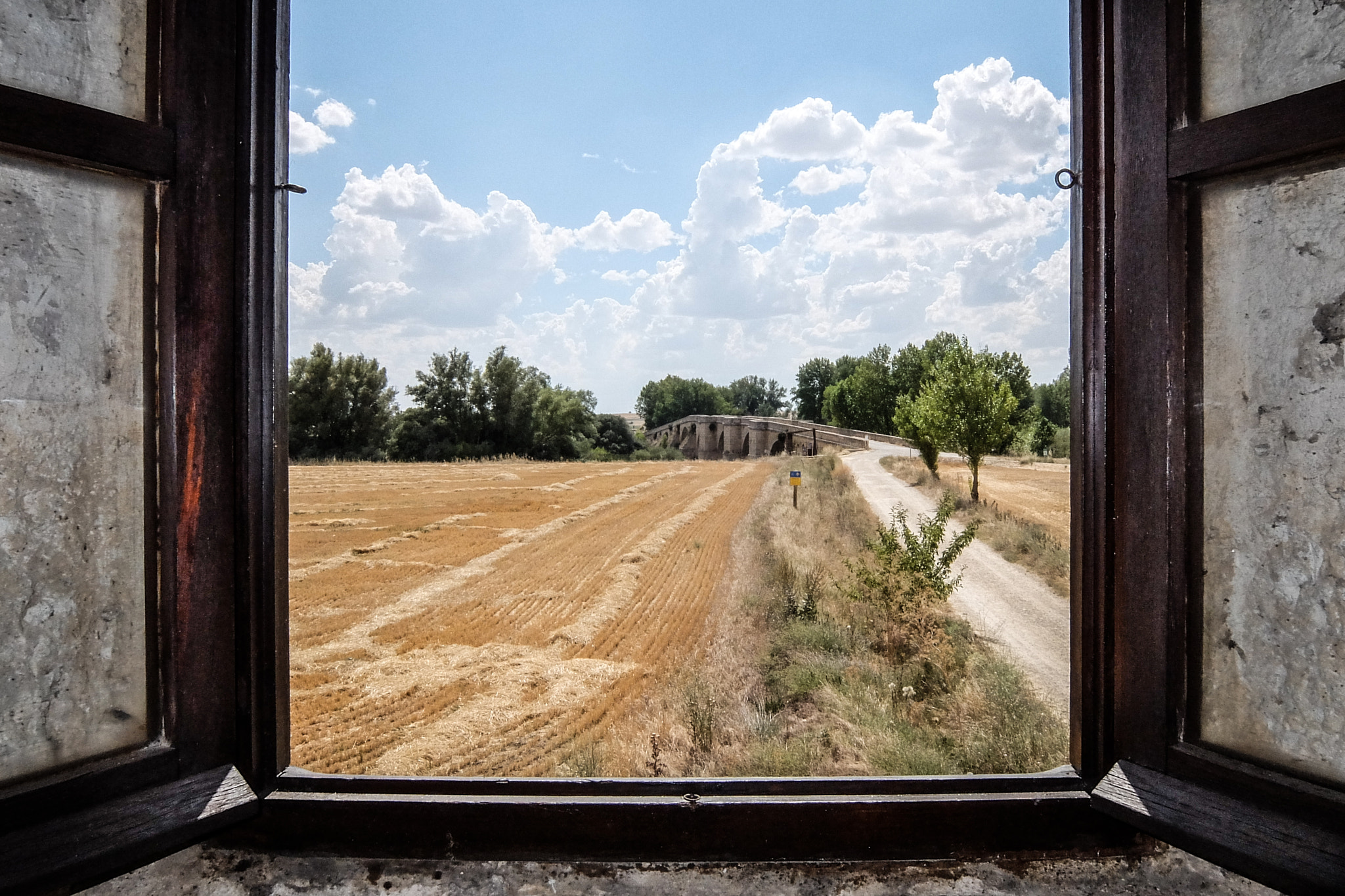 Fujifilm XQ2 sample photo. Camino de santiago photography