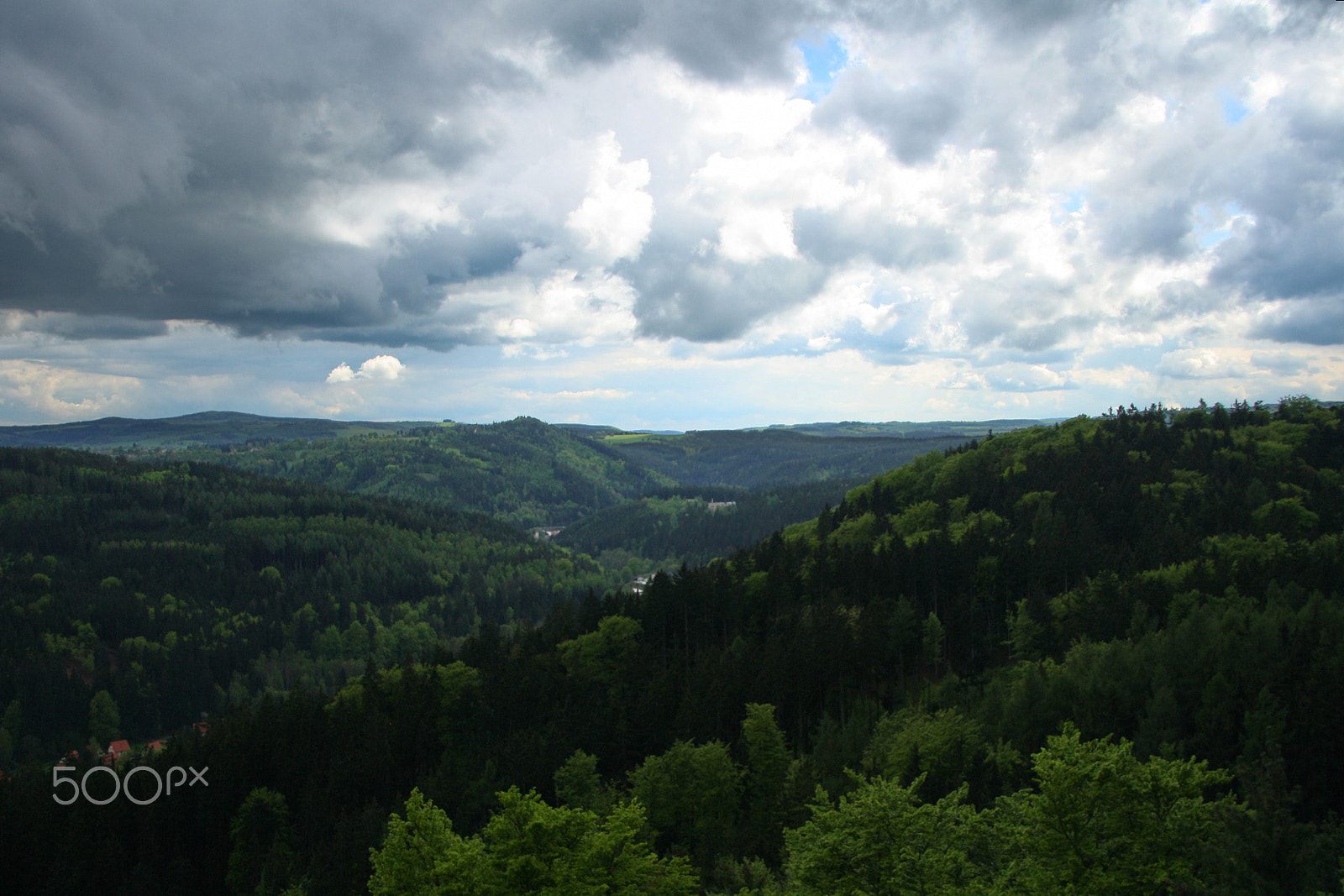 Sigma 18-125mm F3.8-5.6 DC OS HSM sample photo. Green hills photography