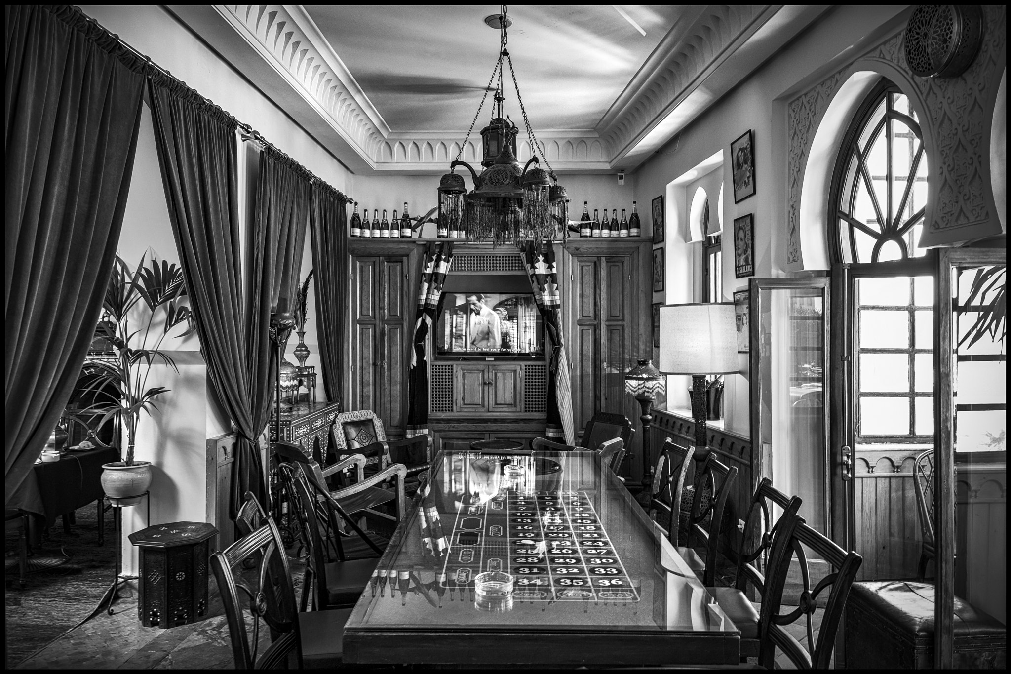 VARIO-ELMARIT 1:2.8-4.0/24-90mm ASPH. OIS sample photo. Roulette table of rick's cafe, casablanca... photography