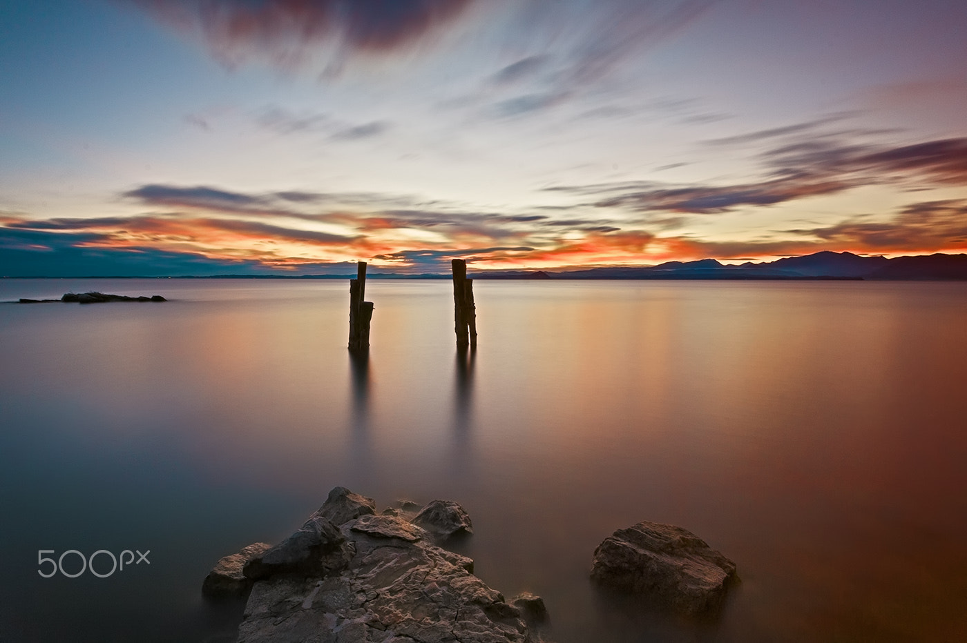 Nikon AF-S Nikkor 16-35mm F4G ED VR sample photo. Lake garda photography
