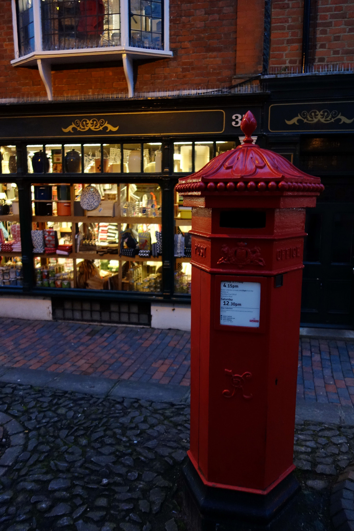 Minolta AF 28-85mm F3.5-4.5 New sample photo. Royal tunbridge wells, uk photography