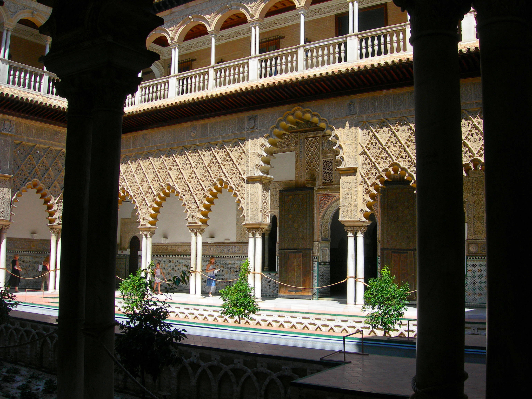 Nikon E7600 sample photo. Alcàzar de siviglia photography