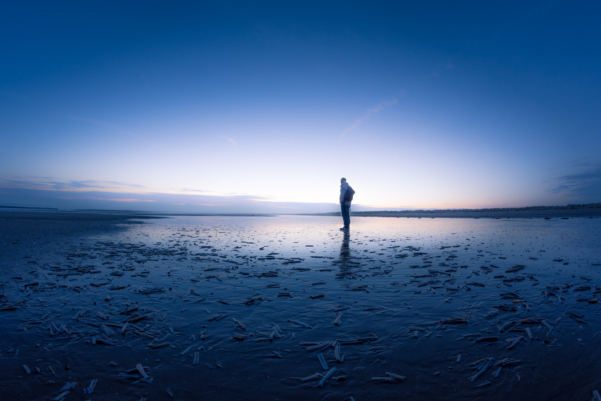 Nikon D7200 + Samyang 8mm F3.5 Aspherical IF MC Fisheye sample photo. Beach selfie photography