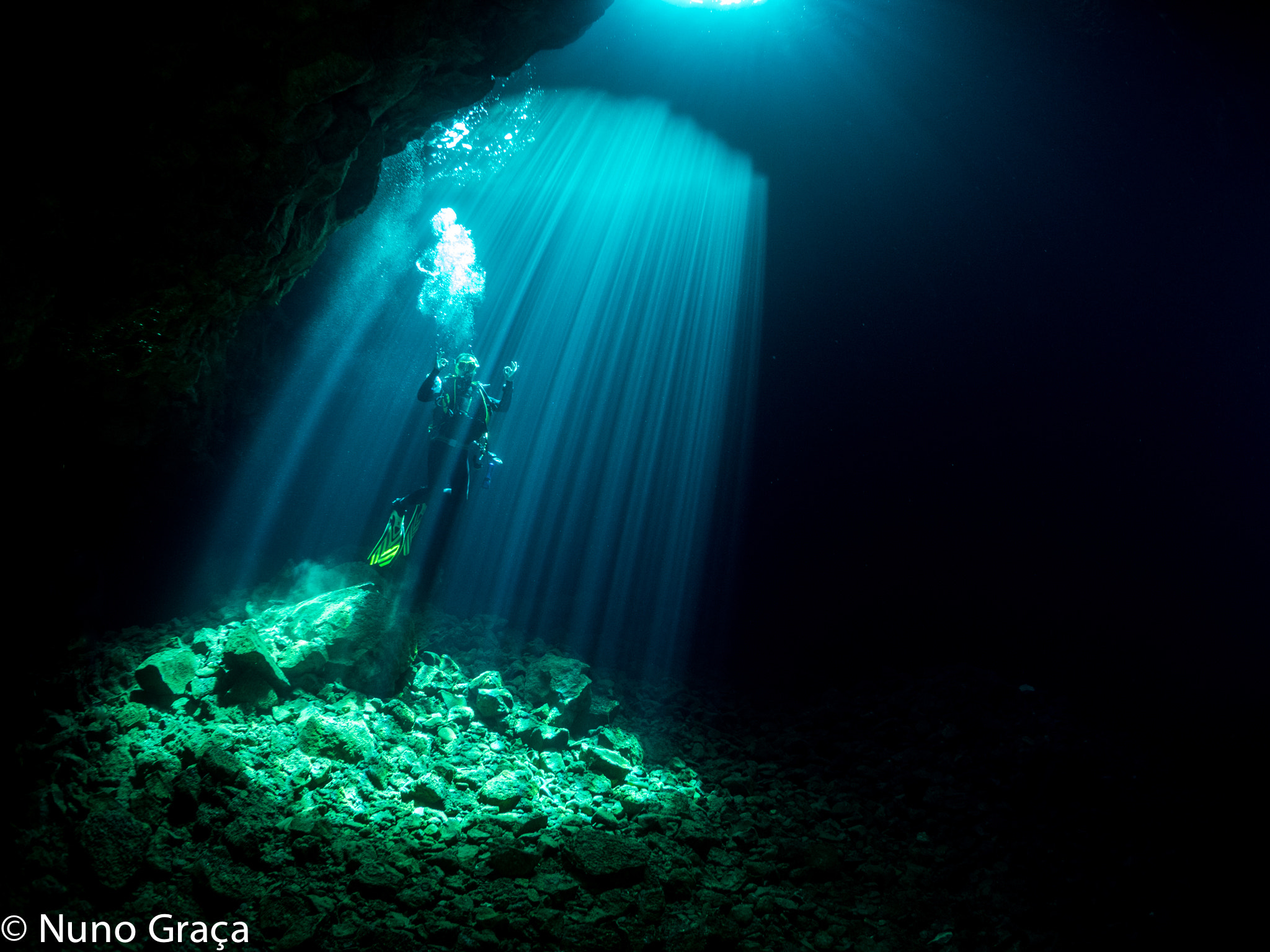 OLYMPUS M.8mm F1.8 sample photo. Buracona cave photography