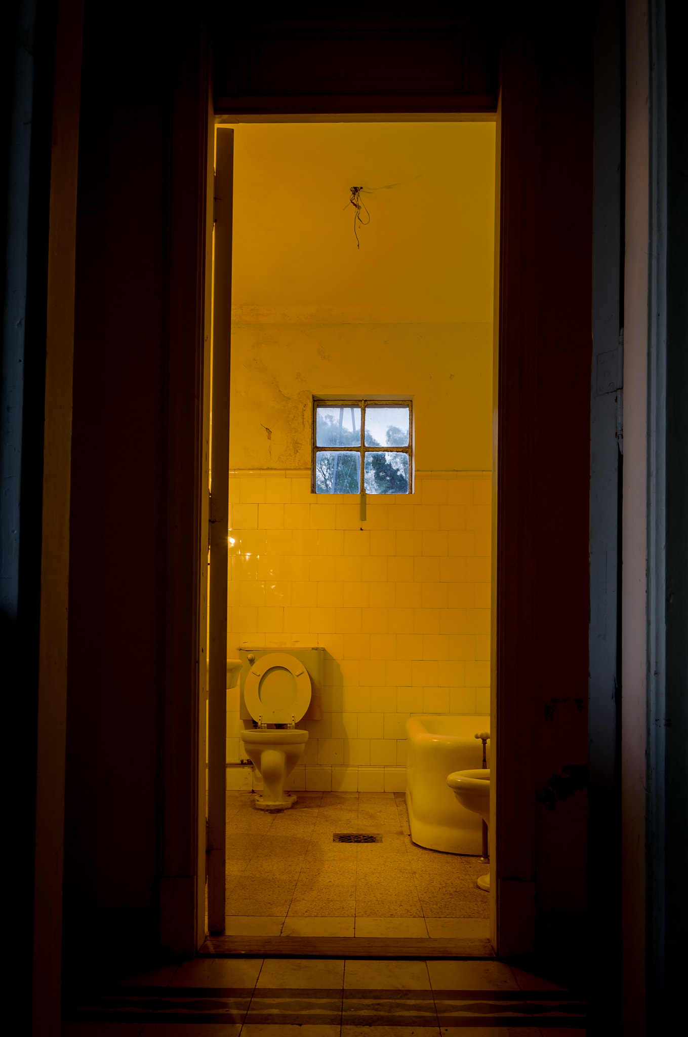 Sony Alpha NEX-5N sample photo. Bathroom photography