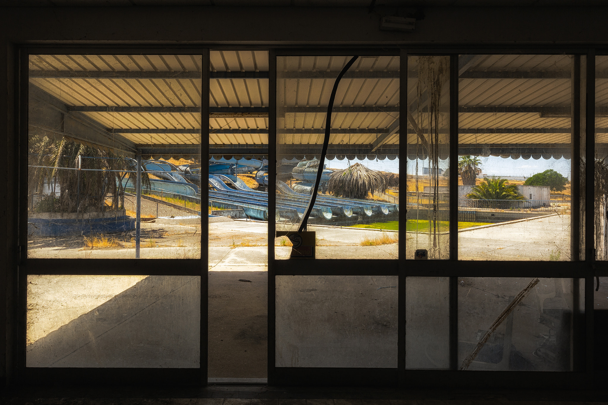 Sigma 8-16mm F4.5-5.6 DC HSM sample photo. Welcome to dead island! photography