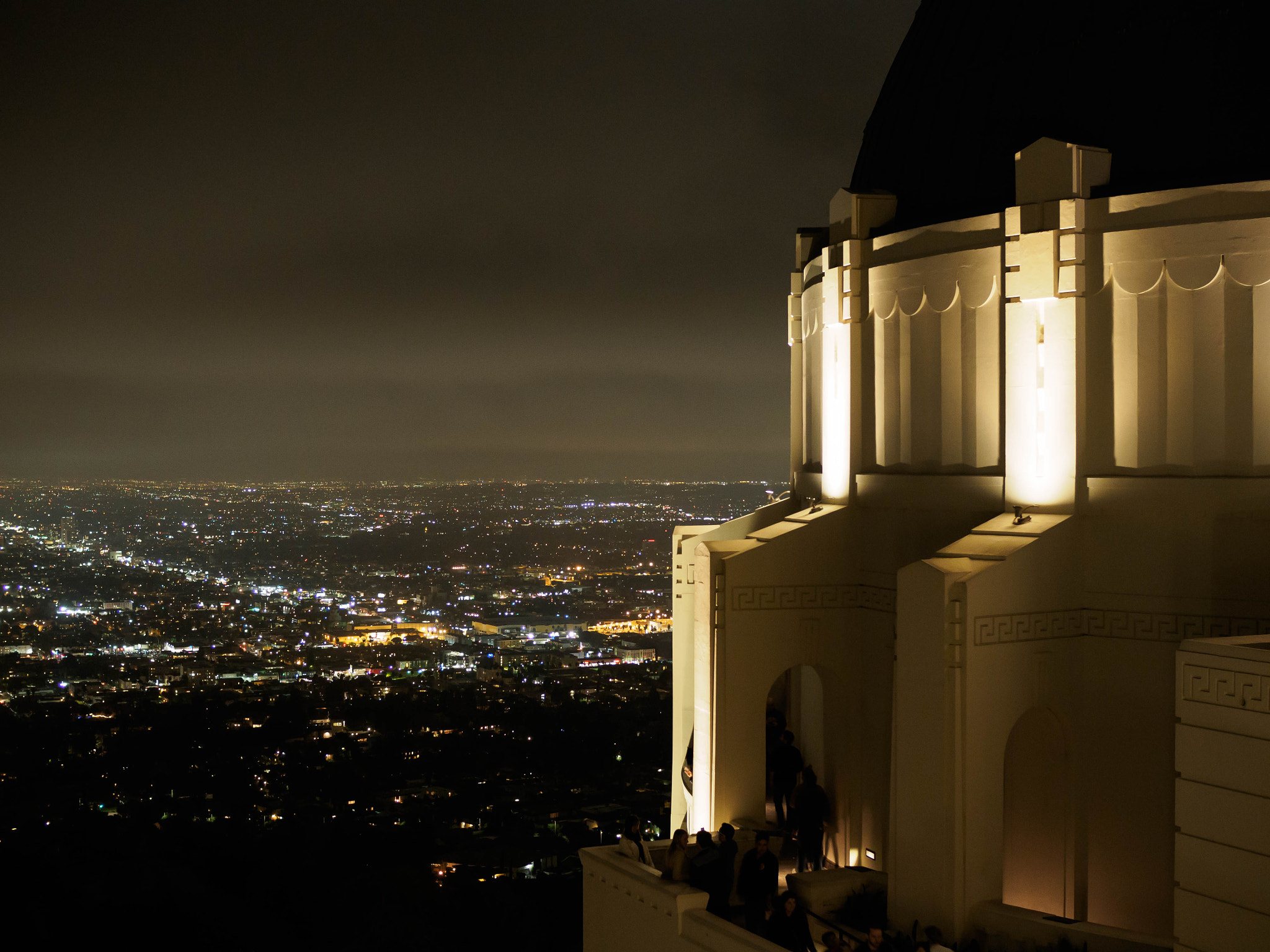 Olympus OM-D E-M5 II + Olympus M.Zuiko Digital 25mm F1.8 sample photo. Hollywood by night photography