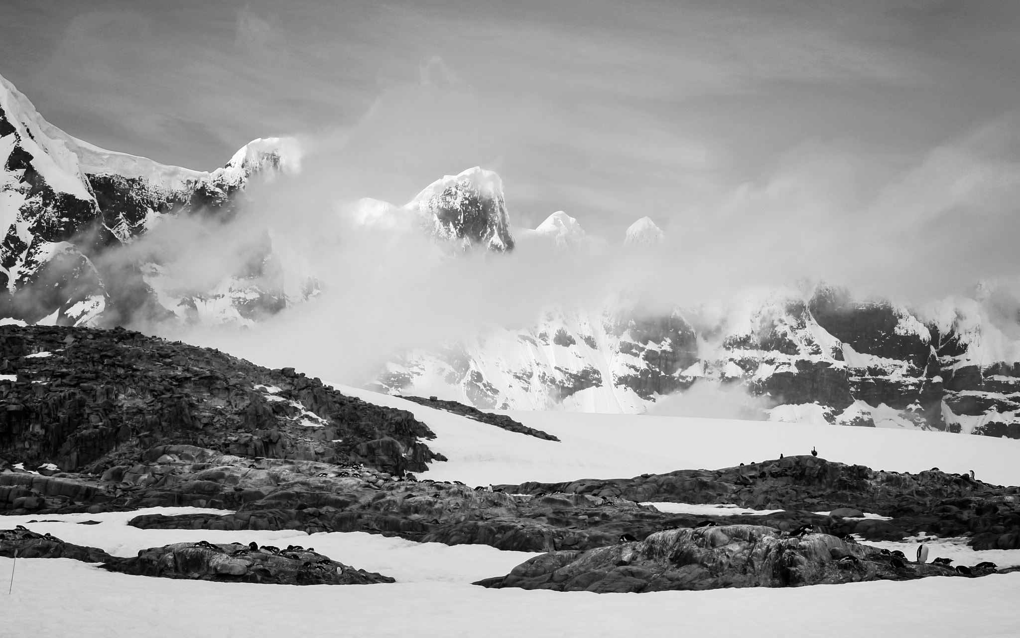 Canon EOS 1000D (EOS Digital Rebel XS / EOS Kiss F) sample photo. A monochrome landscape photography
