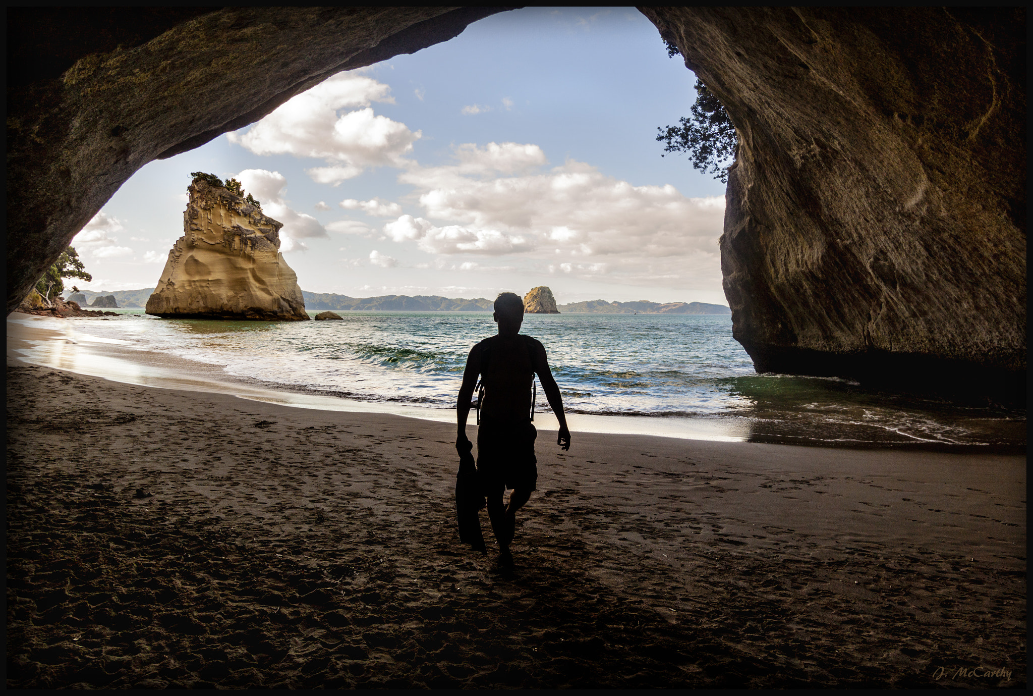Canon EF-S 10-22mm F3.5-4.5 USM sample photo. Through the cove photography