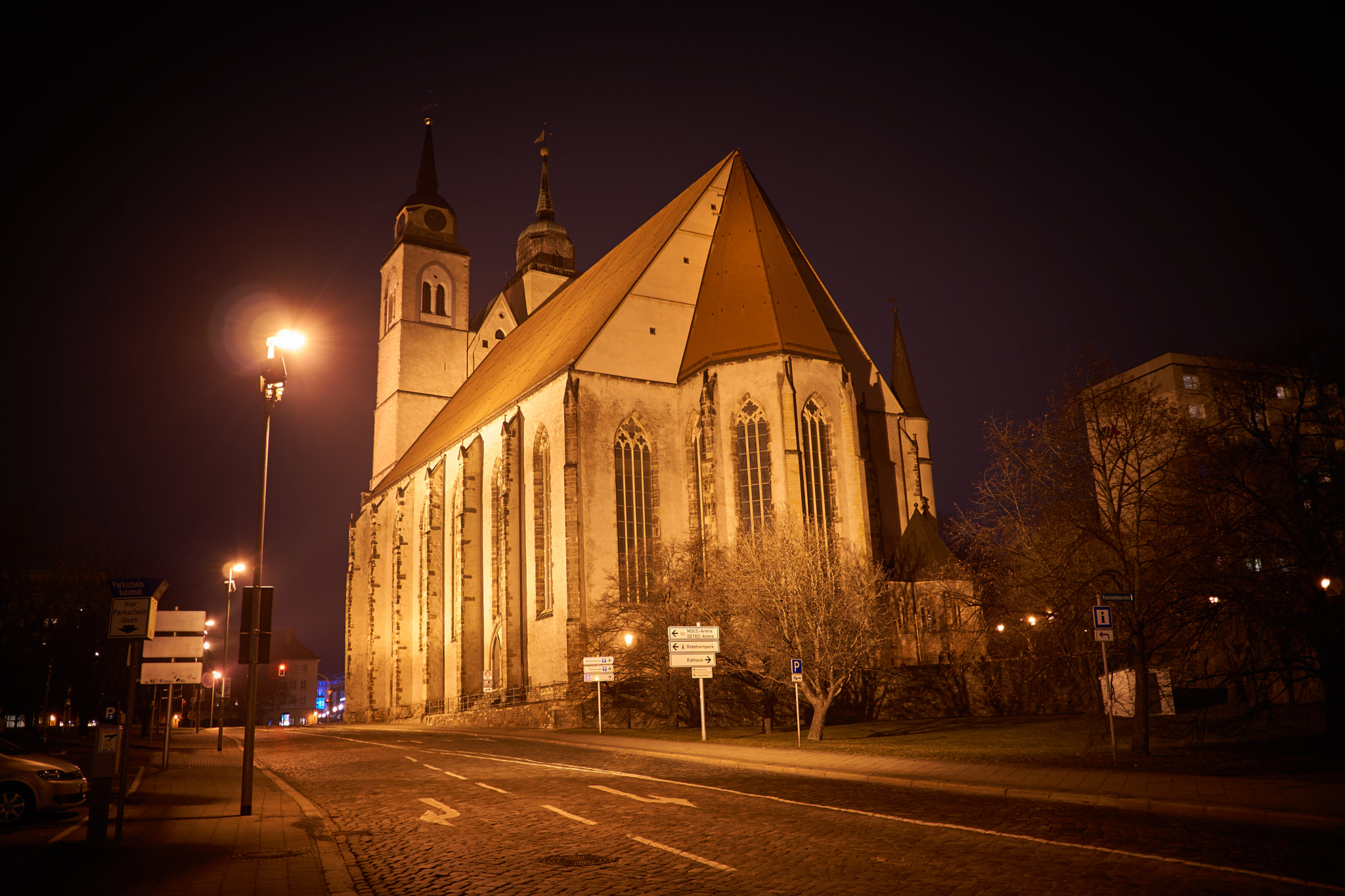 Sigma 19mm F2.8 EX DN sample photo. Church photography