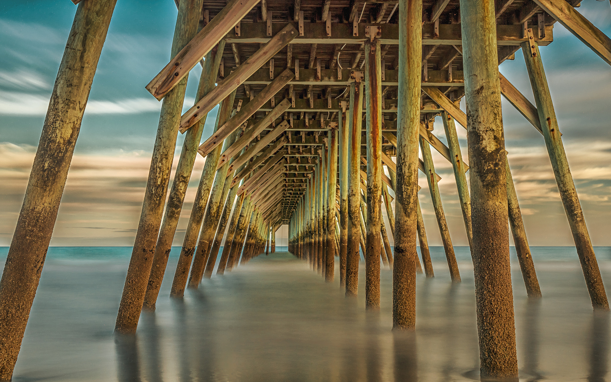 Sony Alpha DSLR-A850 sample photo. Under the pier photography