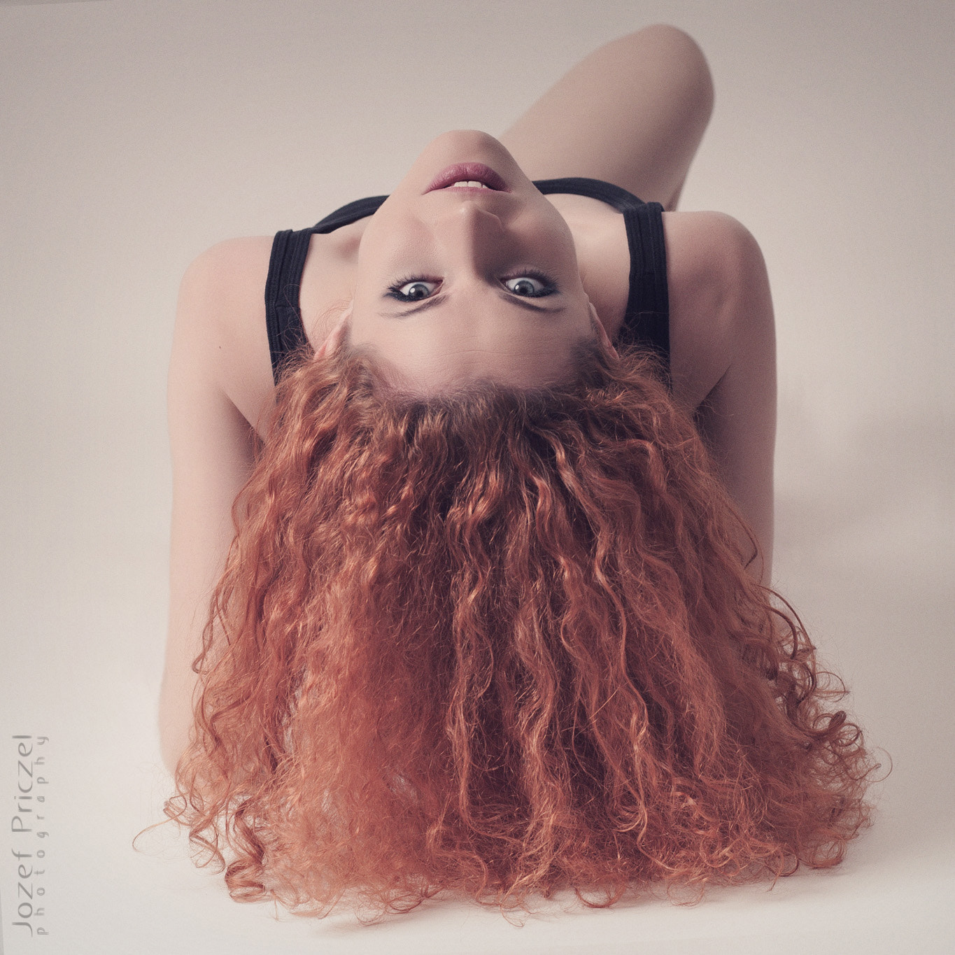 Canon EOS 5D + Canon EF 85mm F1.8 USM sample photo. Simply red photography