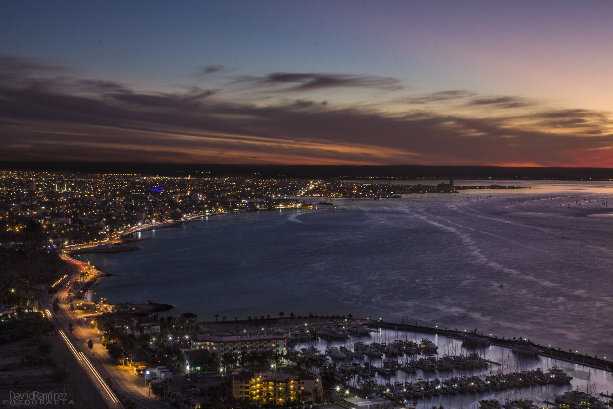 Canon EOS 60D + Canon EF 40mm F2.8 STM sample photo. Night at la paz bcs photography