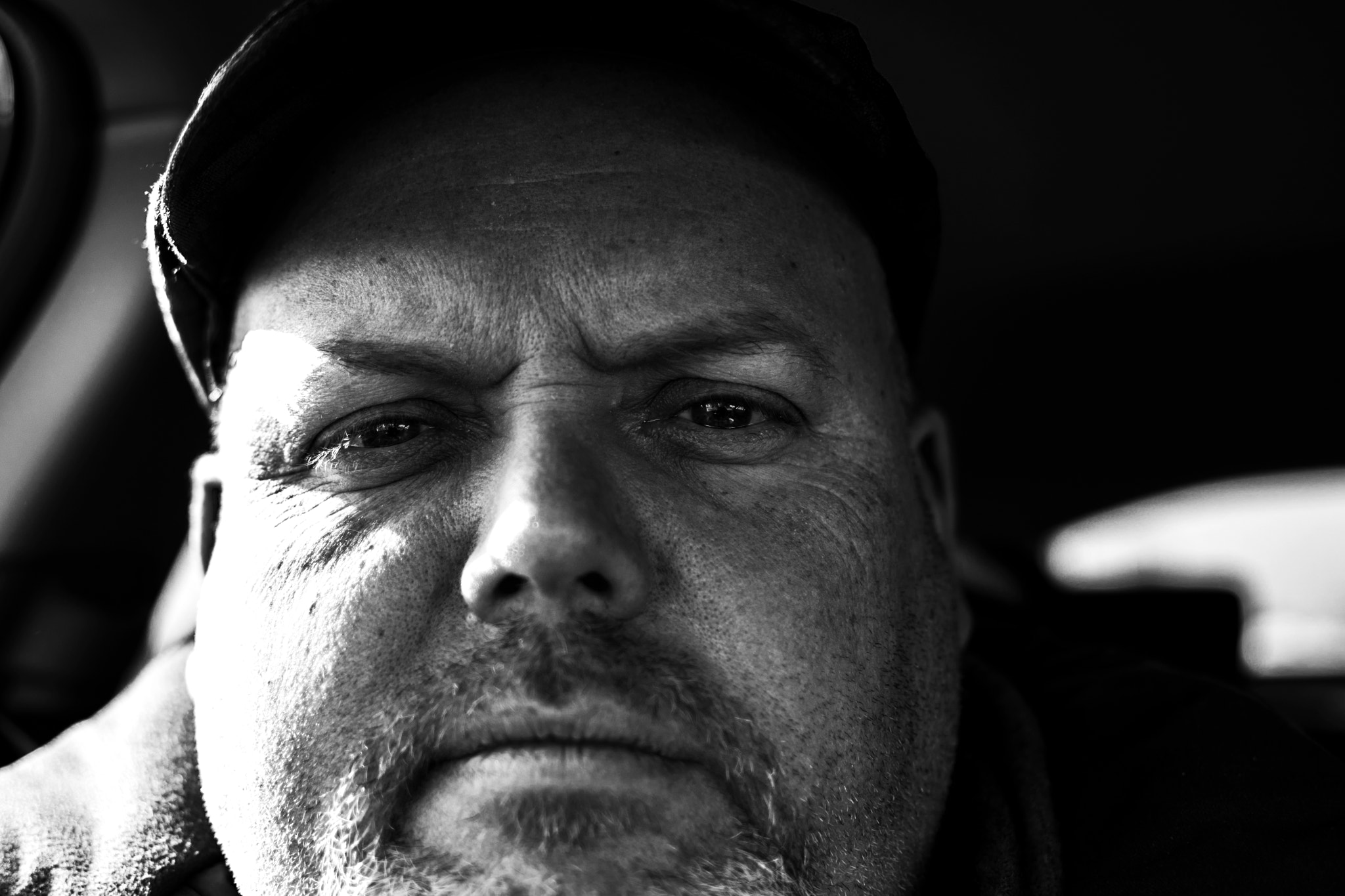 Nikon D500 + Nikon AF-S DX Nikkor 35mm F1.8G sample photo. Look into the camera. windsor, on. photography