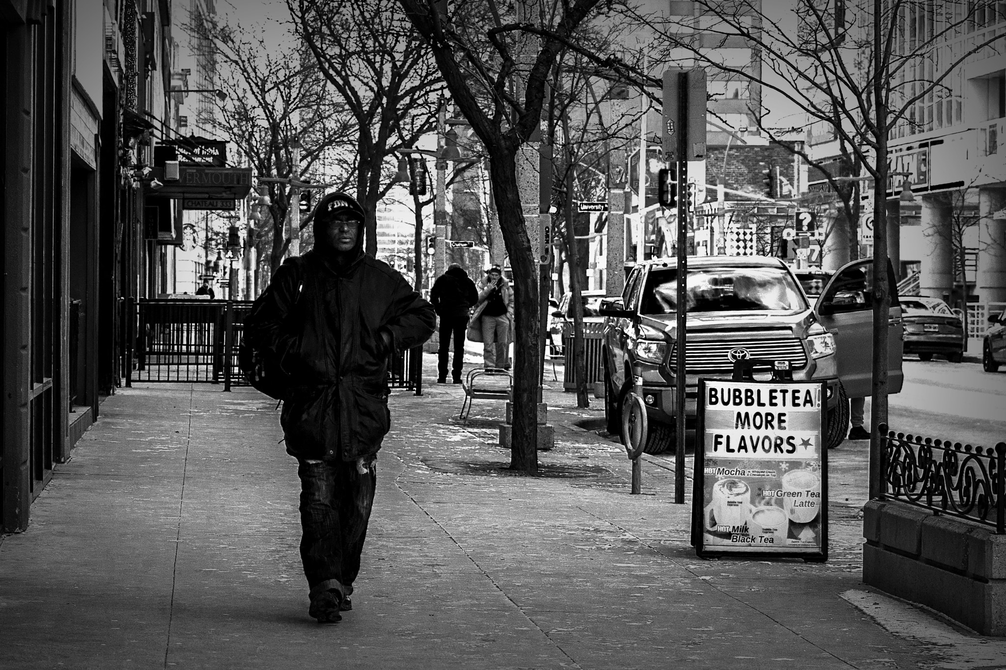 Nikon D500 + Nikon AF-S DX Nikkor 35mm F1.8G sample photo. Walking tall. windsor, on. photography