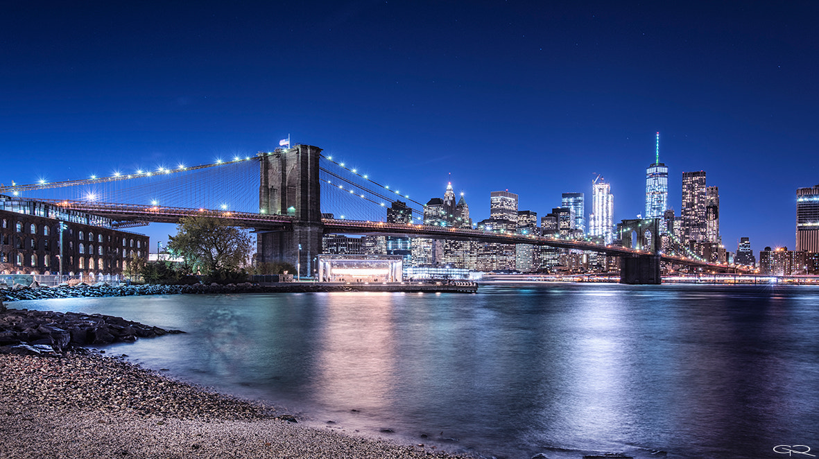 Nikon D810 + Nikon AF-S Nikkor 17-35mm F2.8D ED-IF sample photo. Brooklyn bridge photography