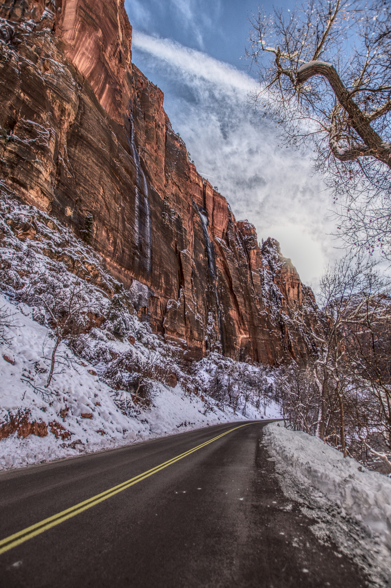 Canon EOS 500D (EOS Rebel T1i / EOS Kiss X3) sample photo. The road to zion photography