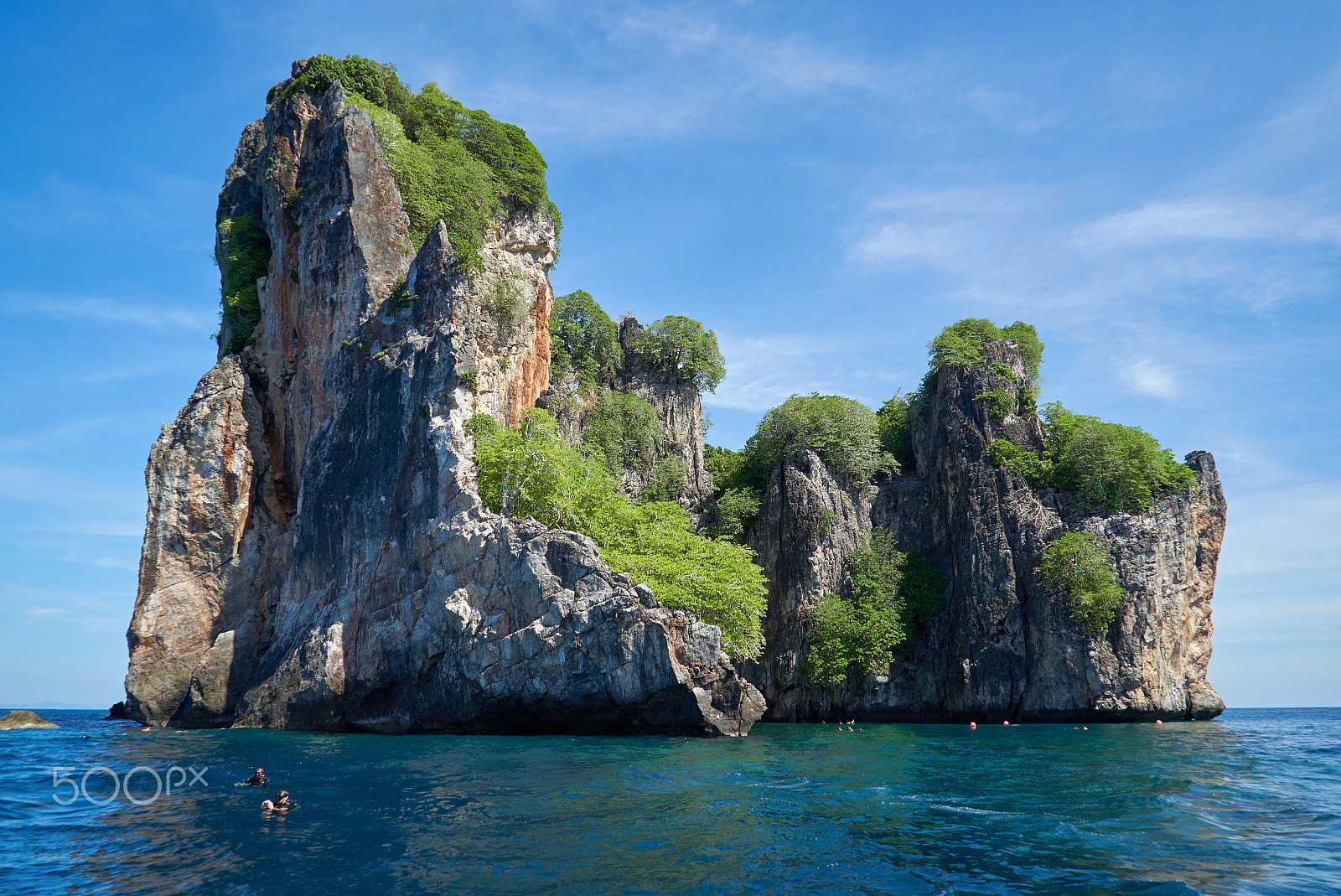 Sony a7S II + Sony FE 24-240mm F3.5-6.3 OSS sample photo. Phi-phi islands photography