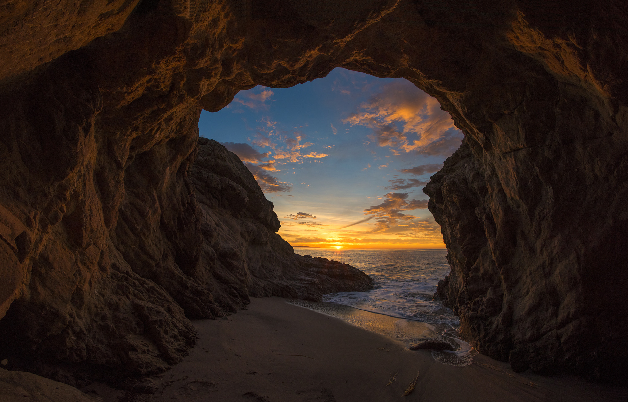 Samyang 12mm F2.8 ED AS NCS Fisheye sample photo. The cave at leo carrillo photography