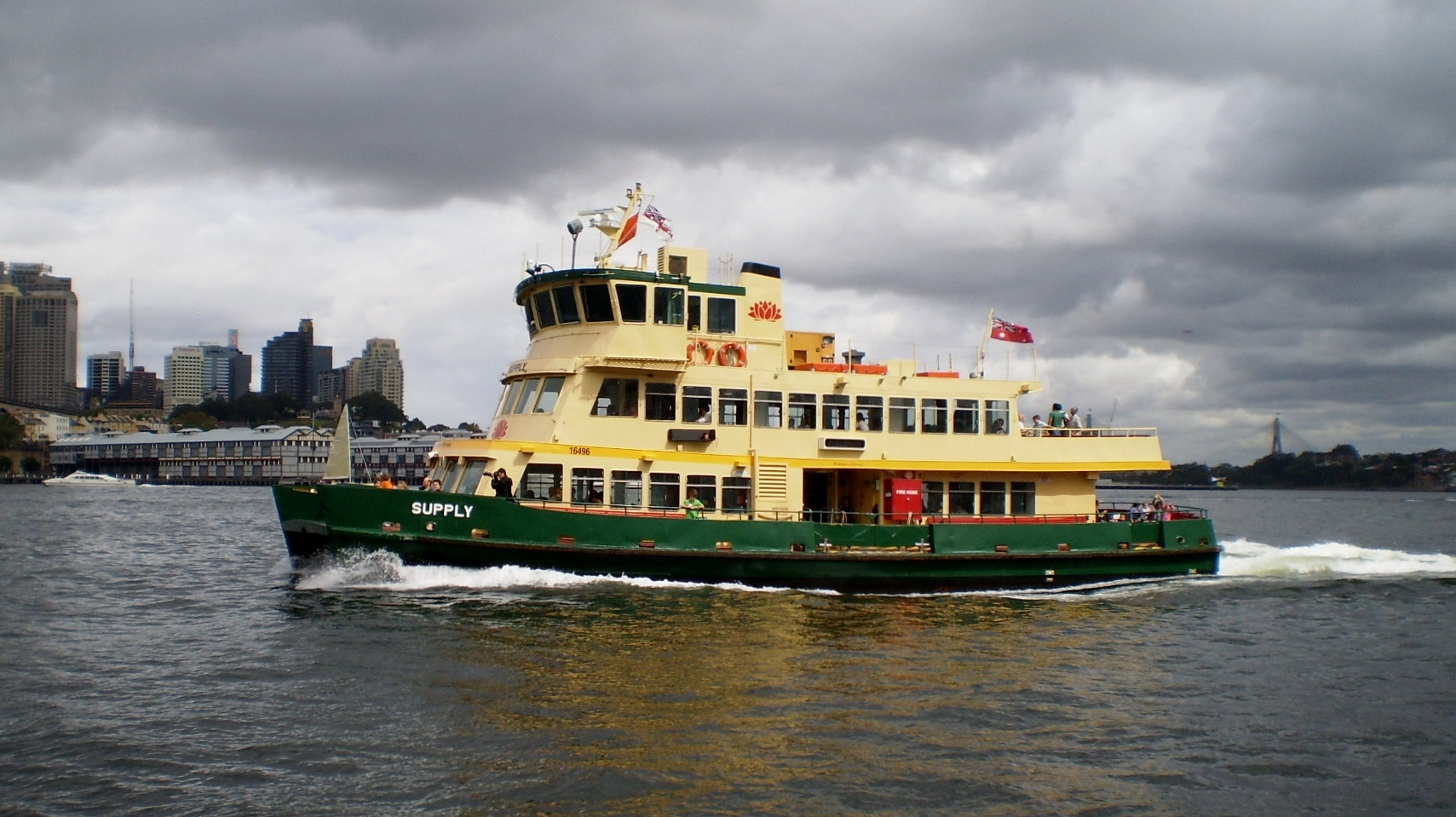 Olympus FE20,X15,C25 sample photo. Sydney ferry photography