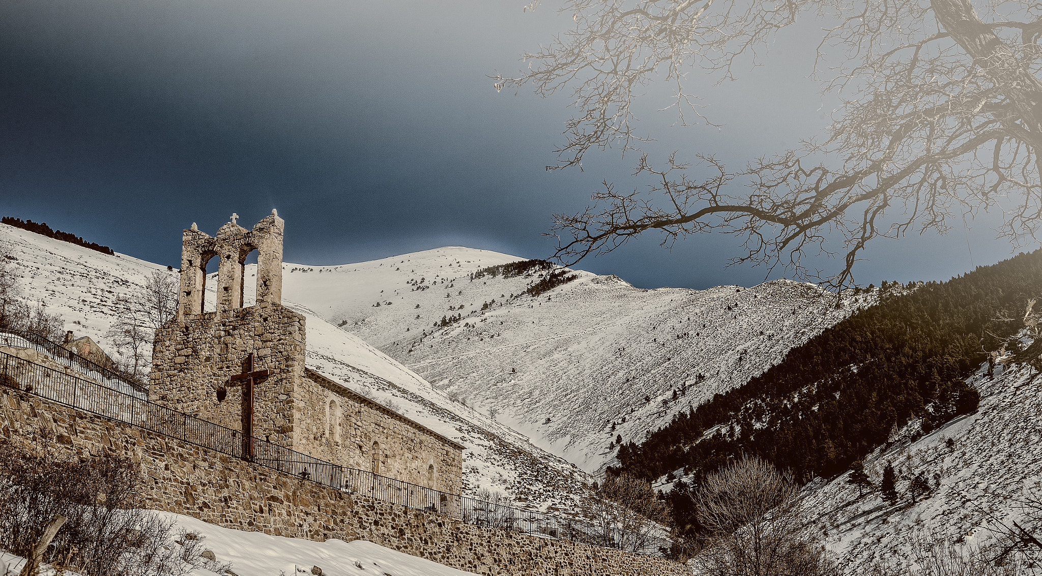 Canon EOS-1D X sample photo. Eglise de sansa photography
