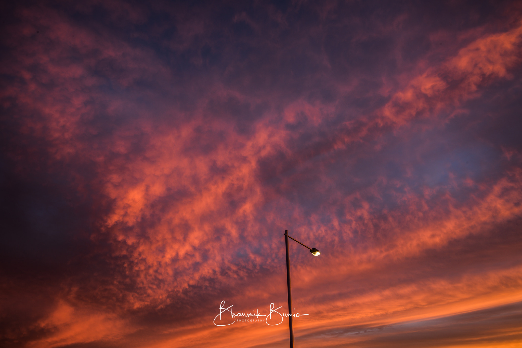 Tokina AT-X 16-28mm F2.8 Pro FX sample photo. The light pole photography