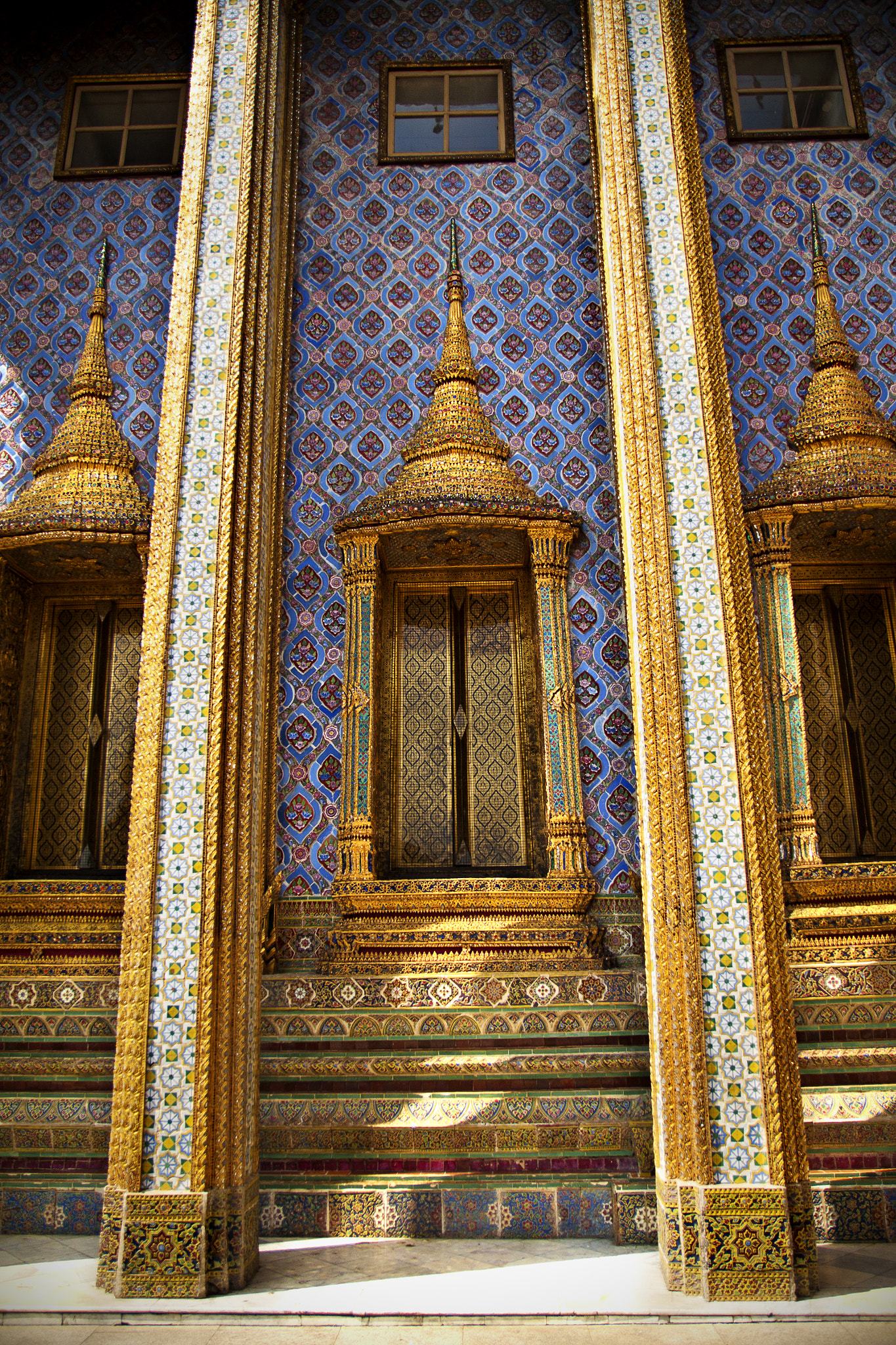 Canon EF-S 17-55mm F2.8 IS USM sample photo. The grand palace photography