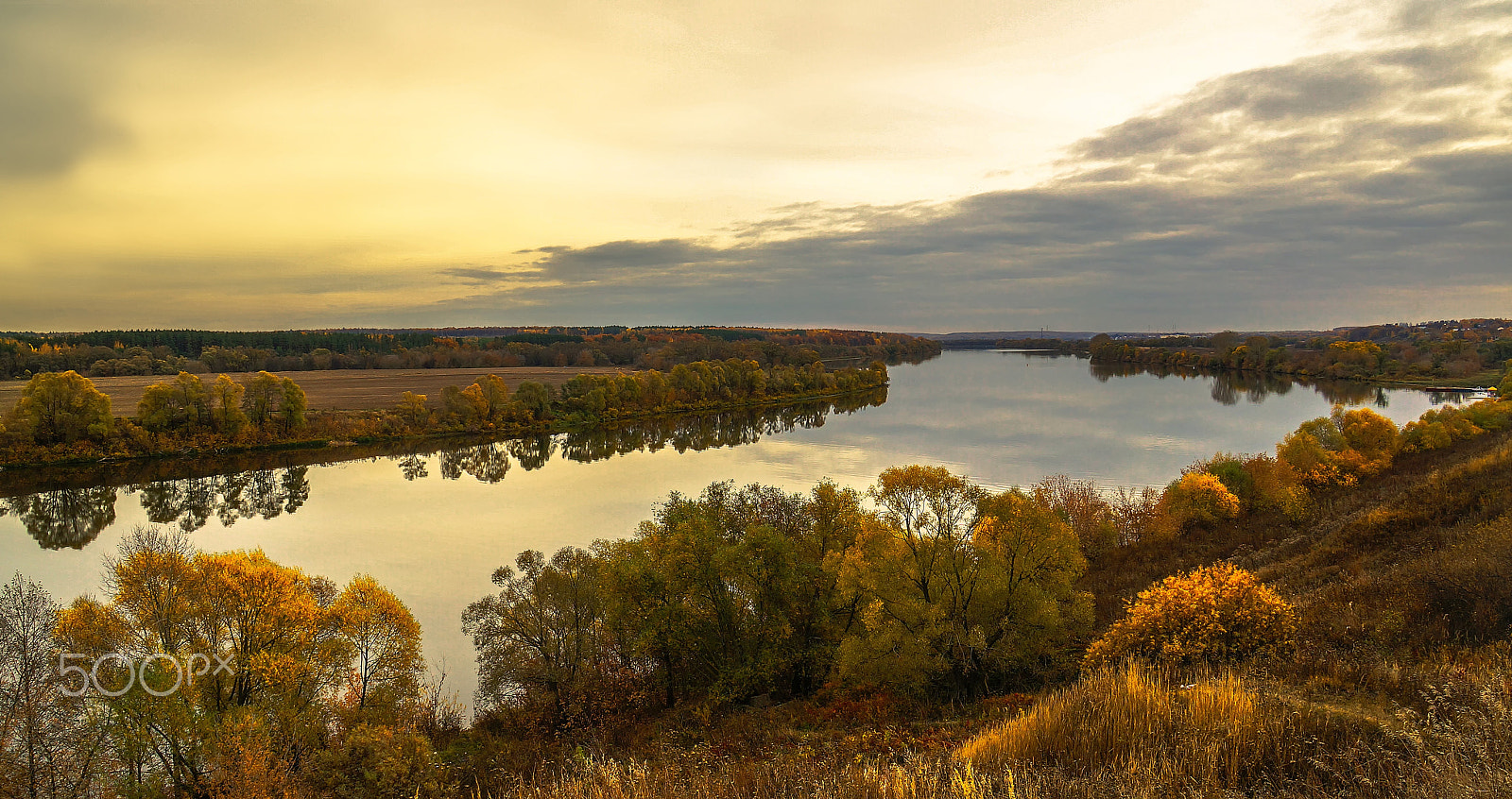 Sony Alpha NEX-6 sample photo. Autumn landscape with bend of the river photography