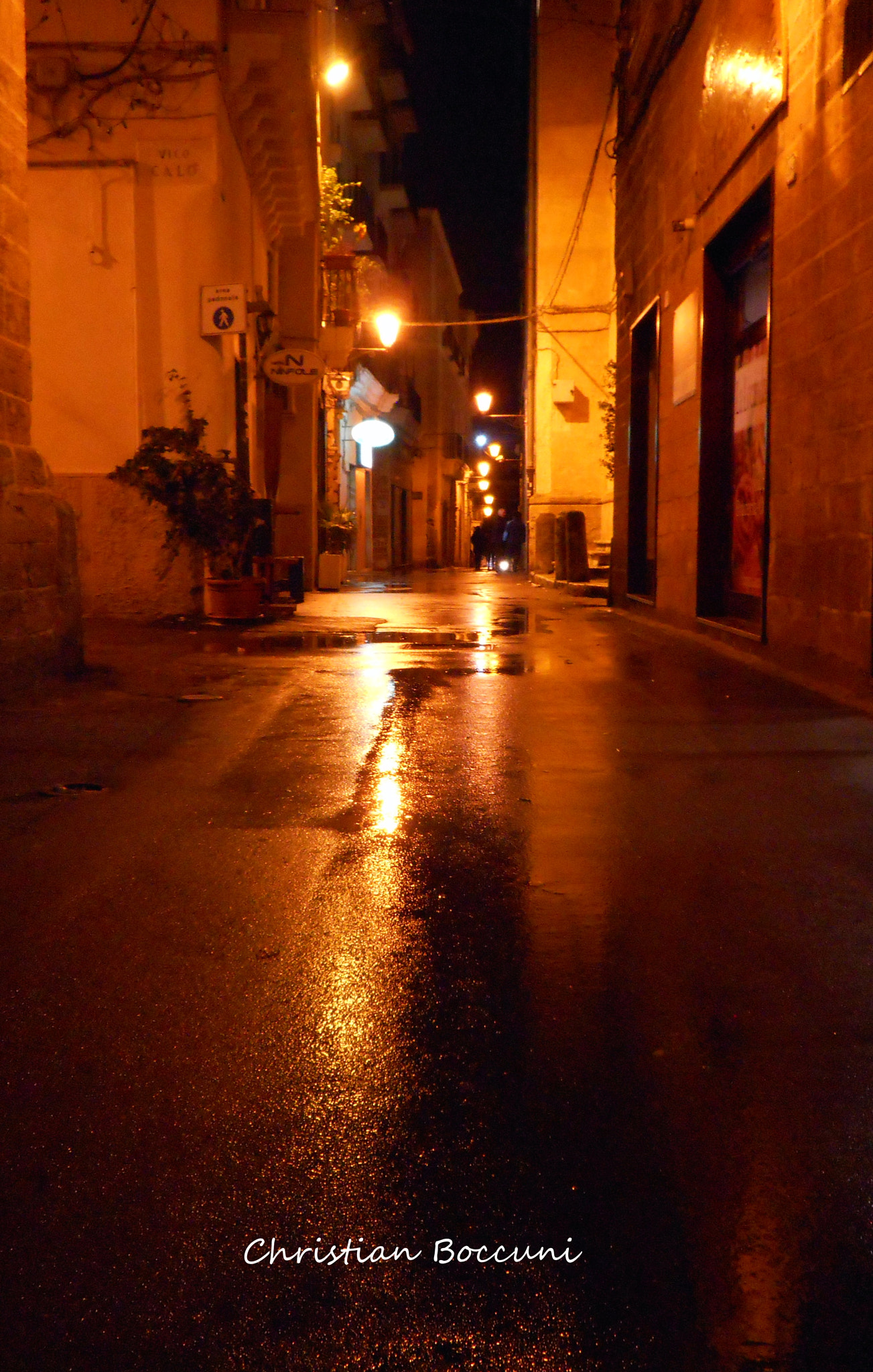 Nikon Coolpix S3700 sample photo. Old town of taranto photography