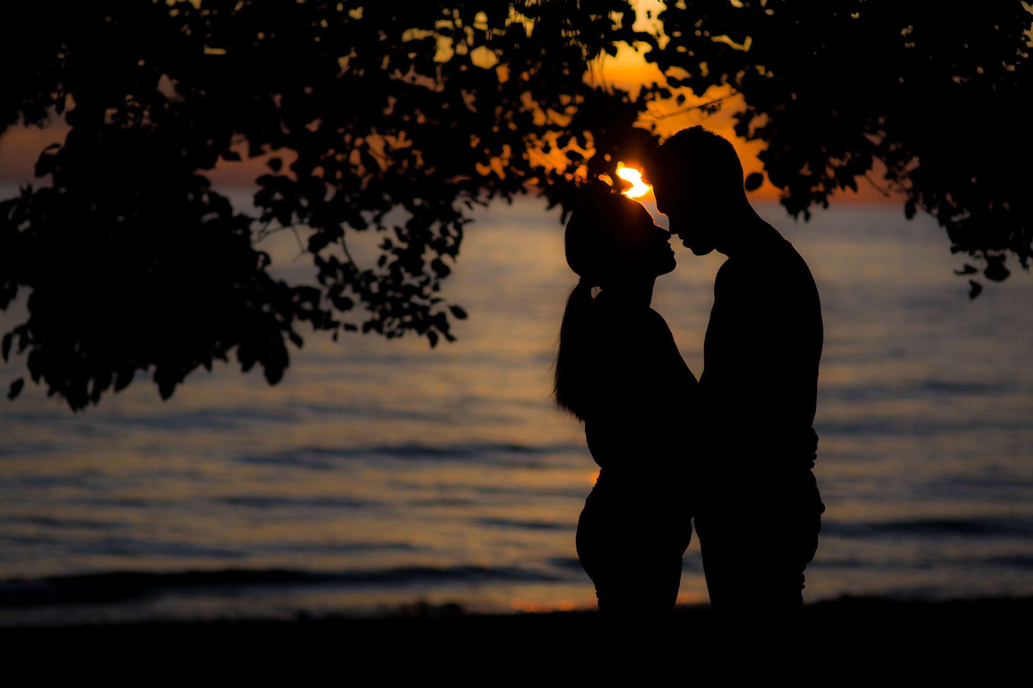 Sigma 85mm F1.4 EX DG HSM sample photo. Love knows no boundaries photography