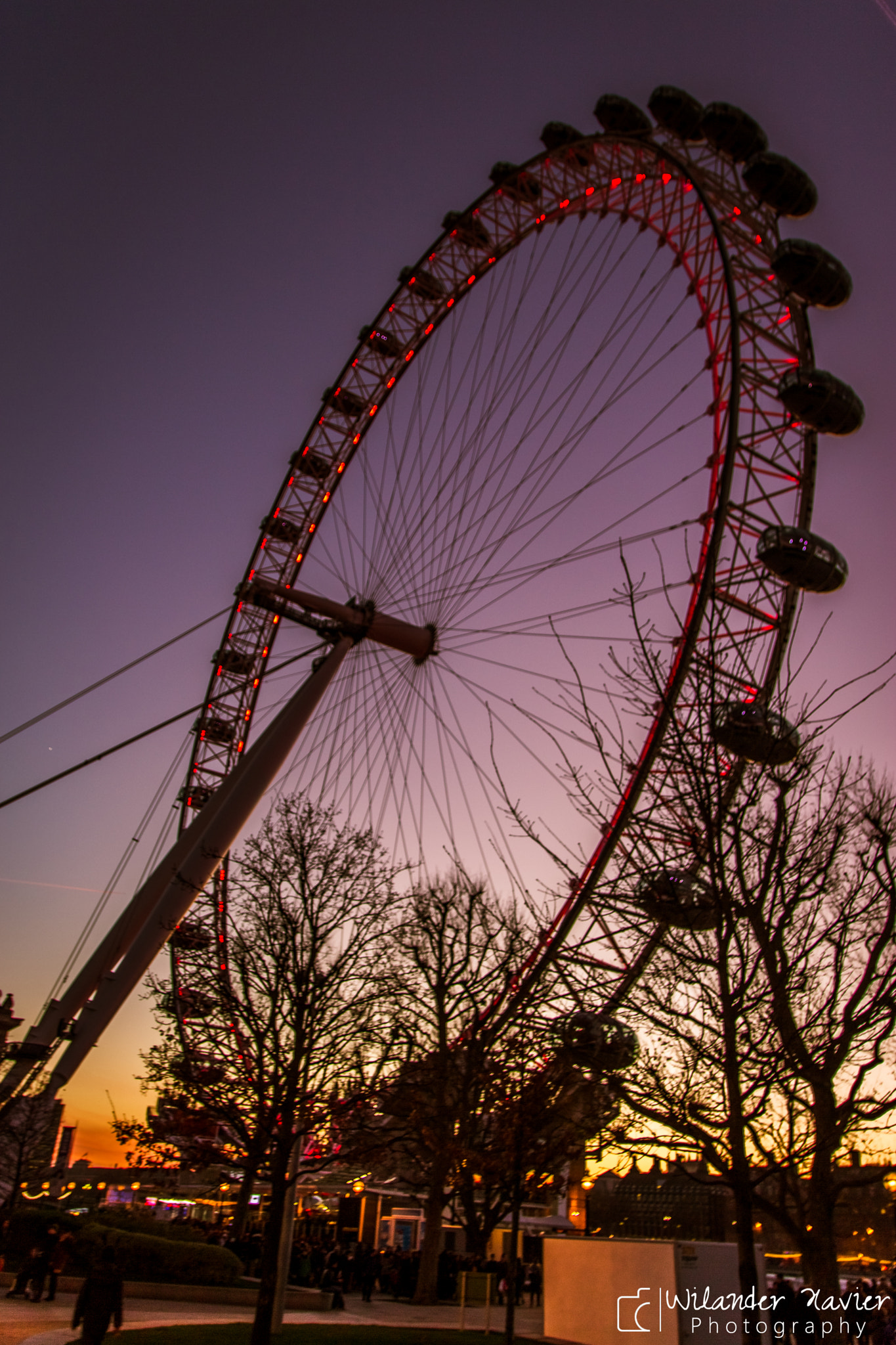 Canon EF-S 17-55mm F2.8 IS USM sample photo. Millennium wheel - the london eye photography