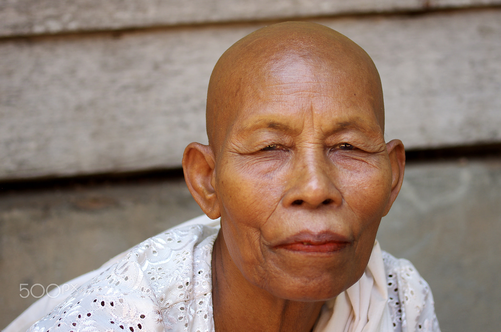 Pentax K-5 + Pentax smc D-FA 50mm F2.8 Macro sample photo. Cambodian woman photography