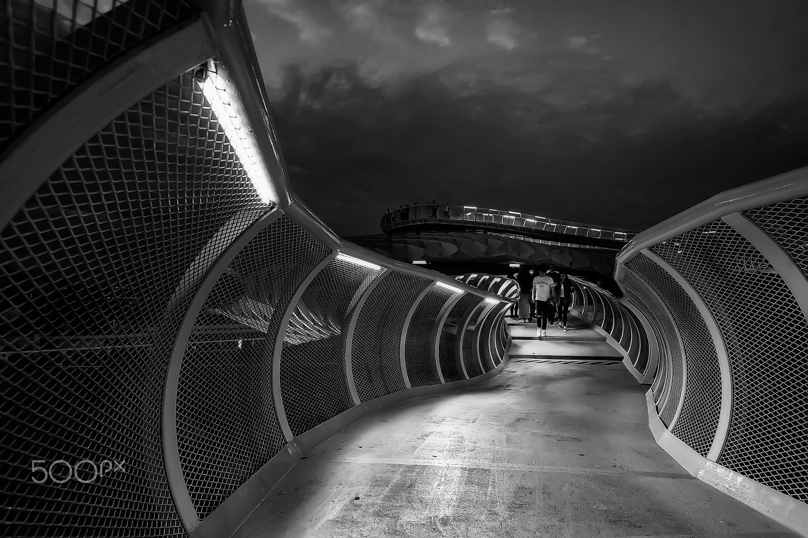 Nikon AF-S Nikkor 16-35mm F4G ED VR sample photo. Las luces del camino... photography