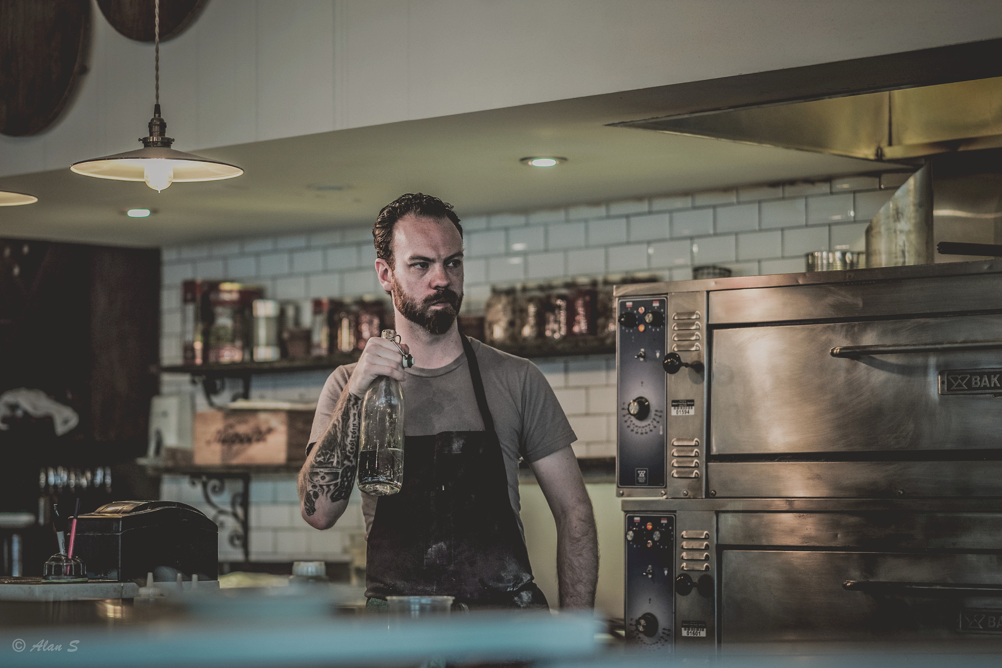 Leica M (Typ 240) + Leica APO-Summicron-M 90mm F2 ASPH sample photo. Chef in pizzeria bufala photography