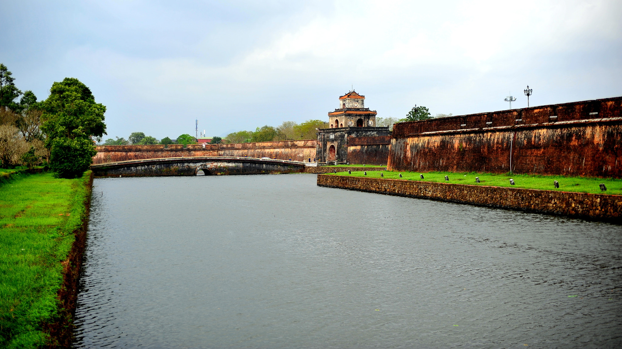 Nikon D3 + Manual Lens No CPU sample photo. Hue city photography