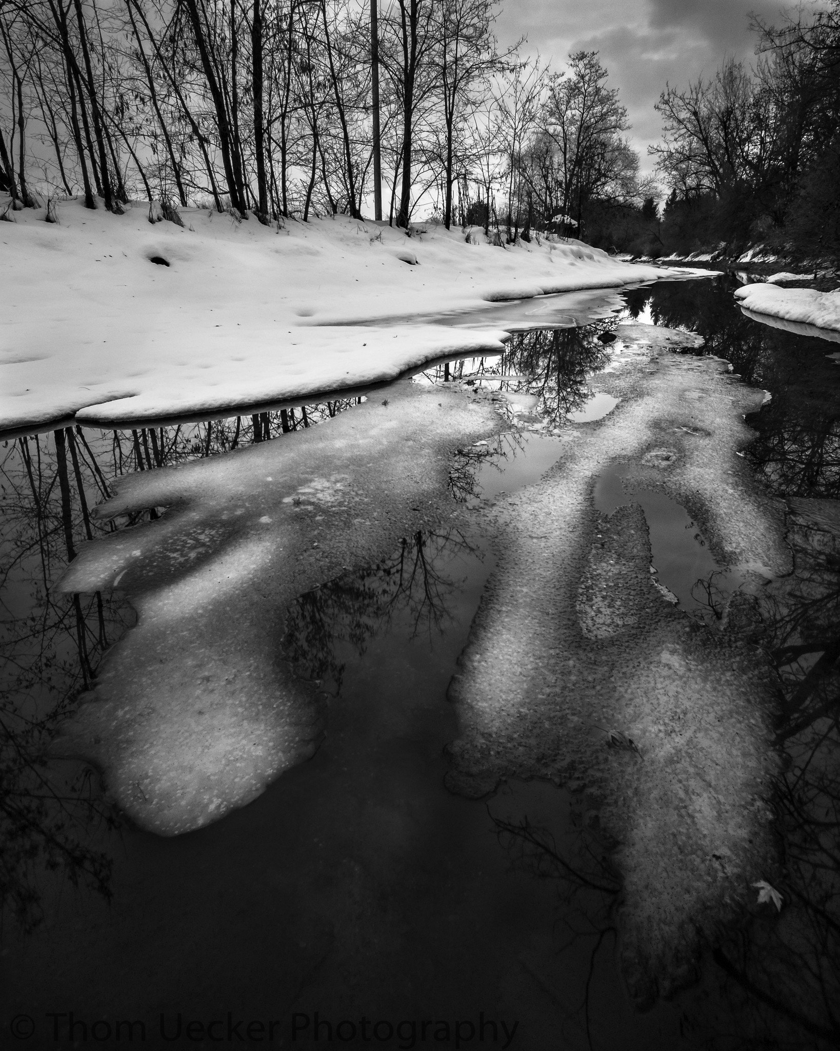 Canon EF-S 10-22mm F3.5-4.5 USM sample photo. Floating ice  photography