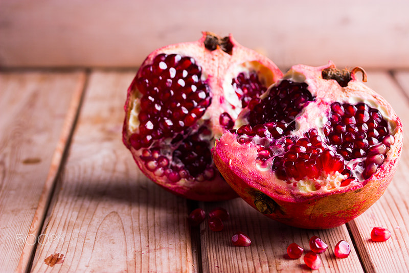 Canon EF-S 60mm F2.8 Macro USM sample photo. Ripe garnet photography