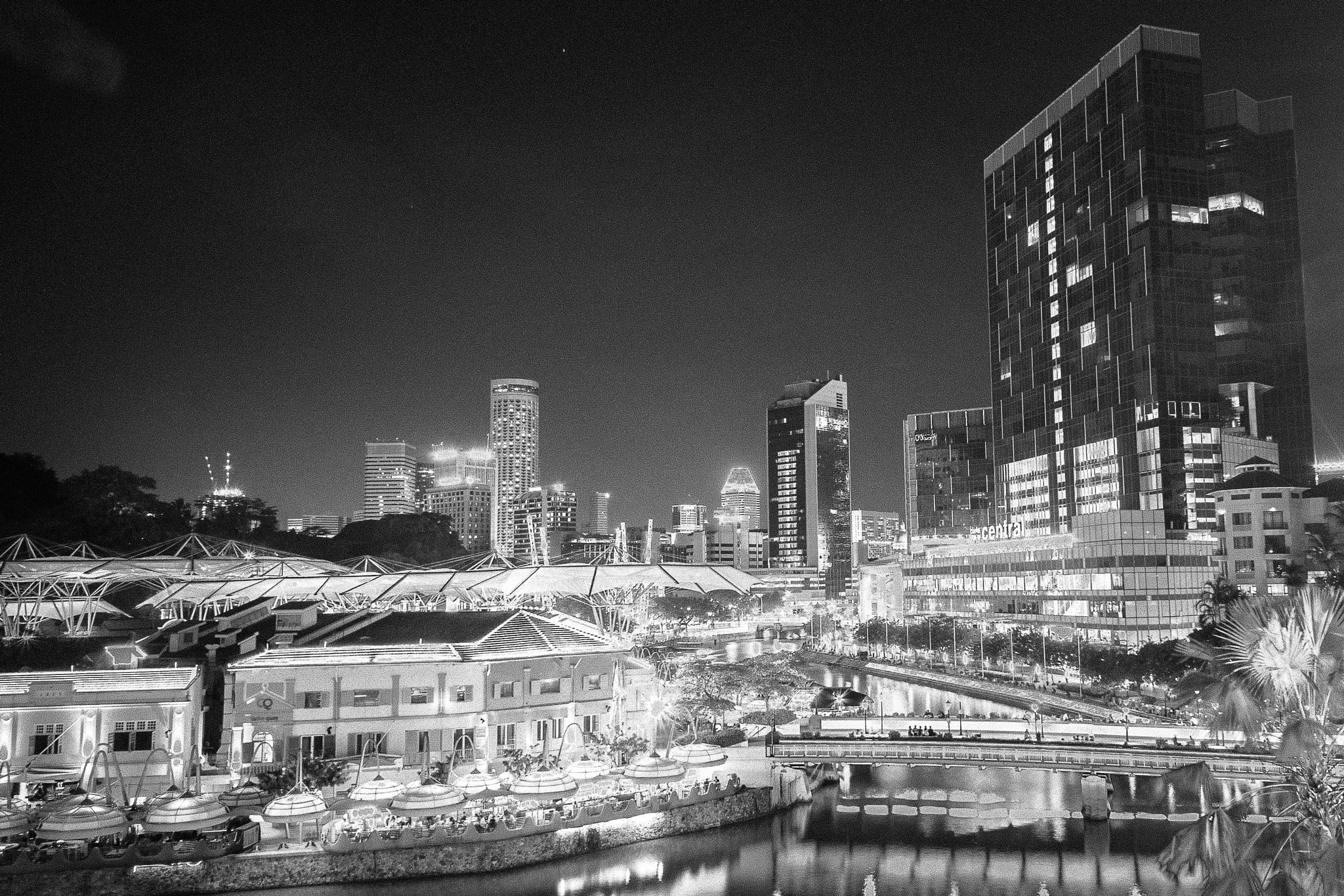 Sony a7 + Sony E 16mm F2.8 sample photo. Clark quay night scene photography