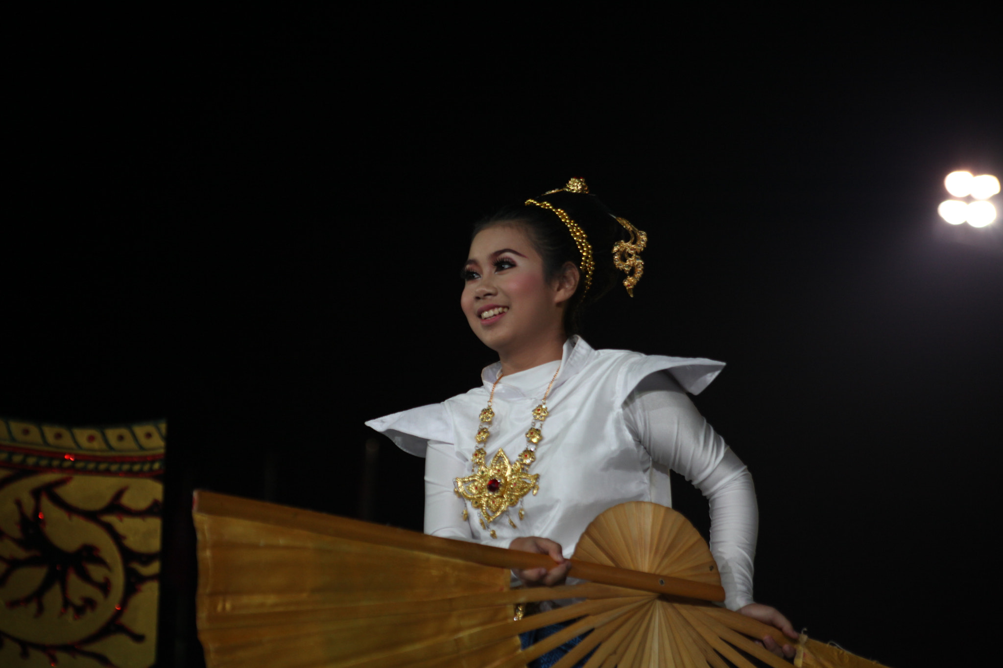 EF75-300mm f/4-5.6 sample photo. Thailand photography